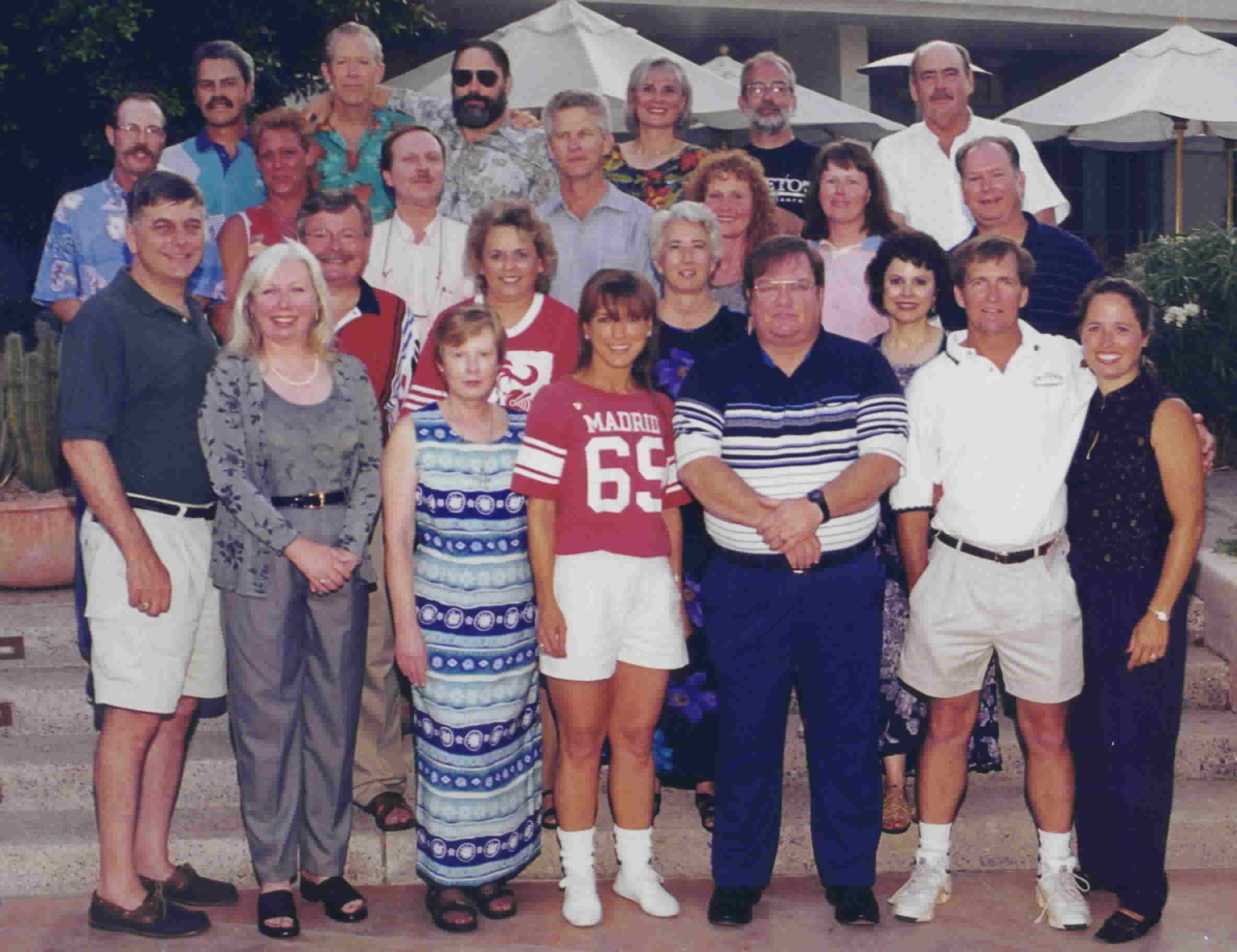 ClassOf1969Jul1999_300dpi.jpg (142014 bytes)